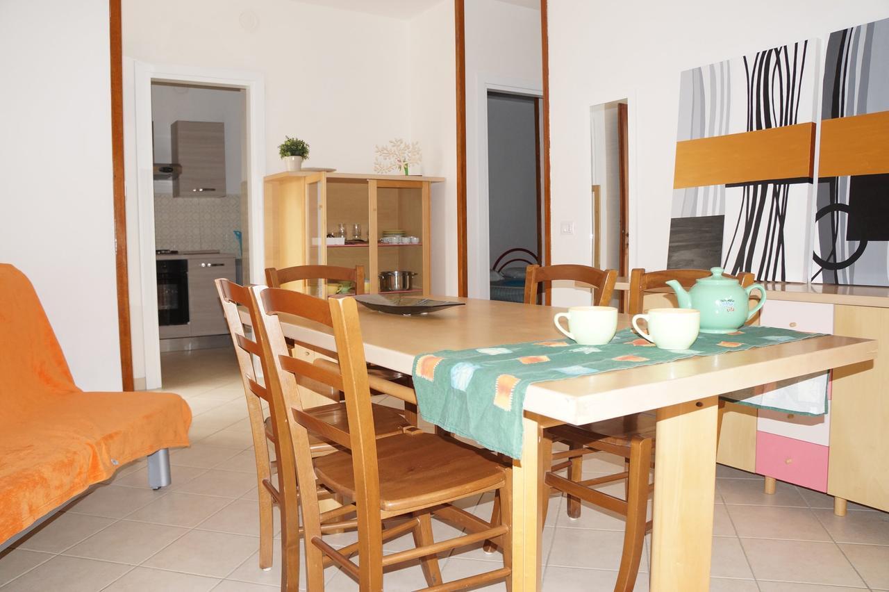 In 25084 * Rosolina Mare
